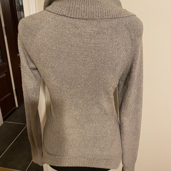 Sparkly cowl neck cache sweater - Picture 2 of 13